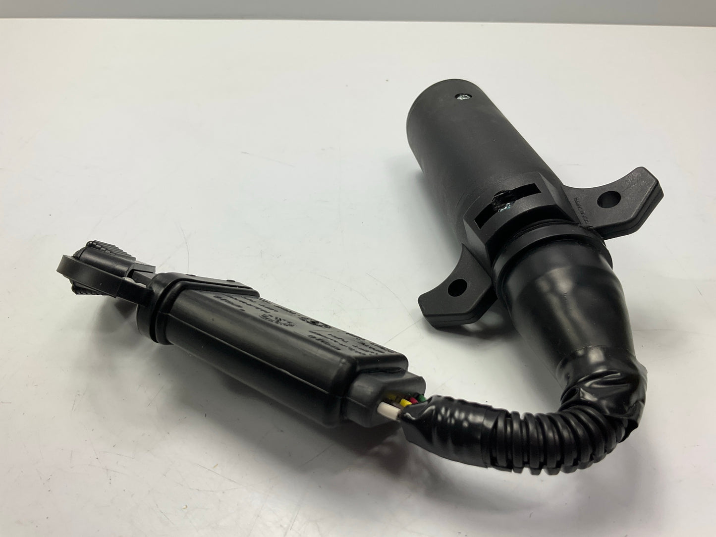 OPEN BOX - Hopkins Towing Solutions 47407  7 To 4 Wire Flat Adapter Converter
