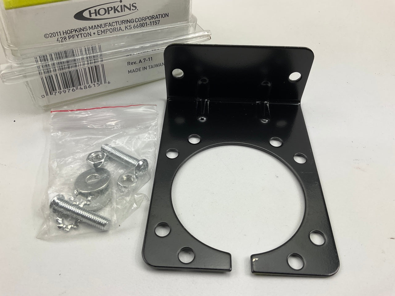 Hopkins 48615 7 RV Blade And 6 Pole Round Metal Mounting Bracket