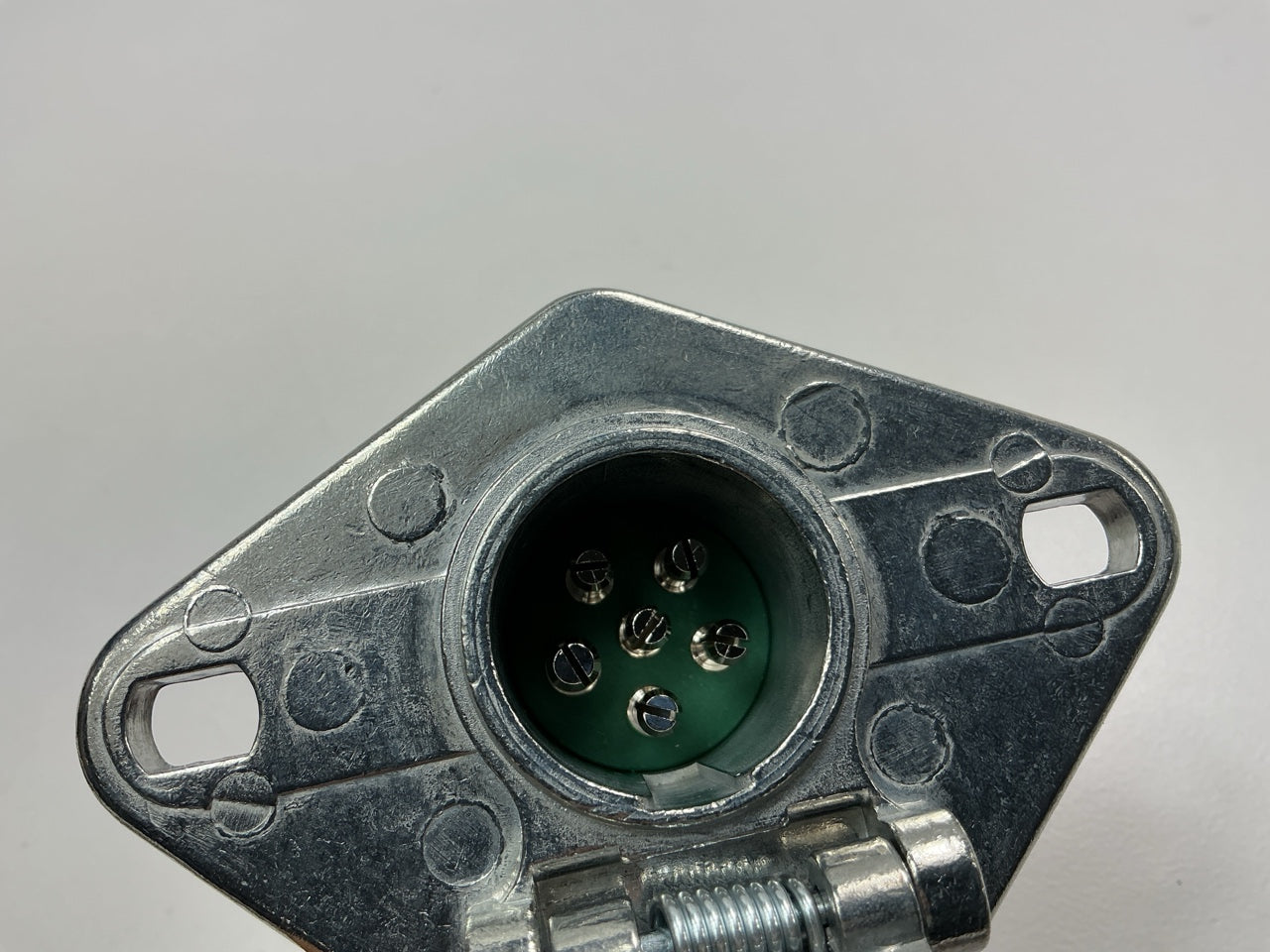 Hopkins Towing Solution 52007 6-Pole Round Heavy Duty Trailer Tow Connector