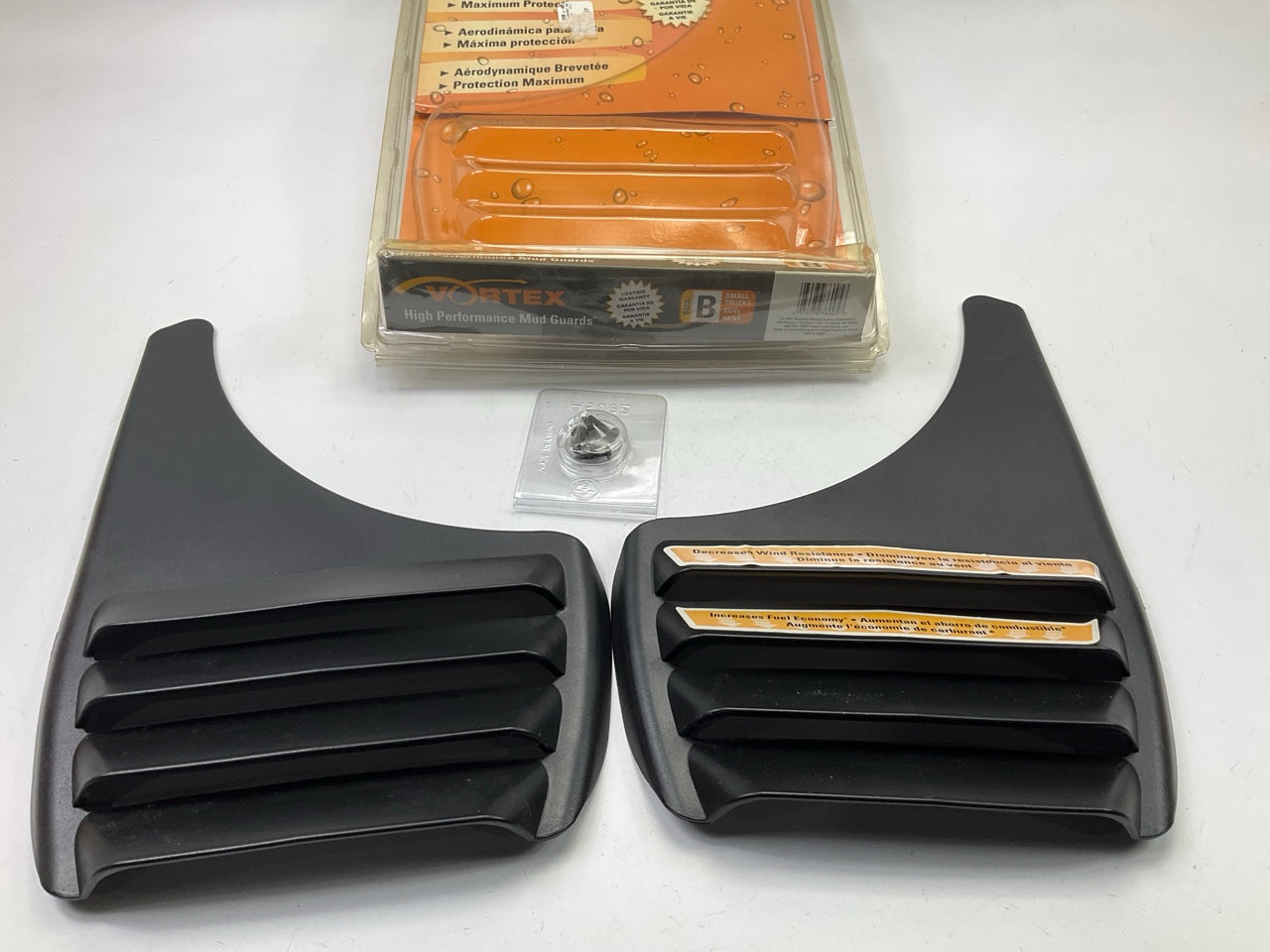 Hopkins 76005 Universal Vented Size ''B'' Splash Guards / Mud Flaps, 12''x17.5''