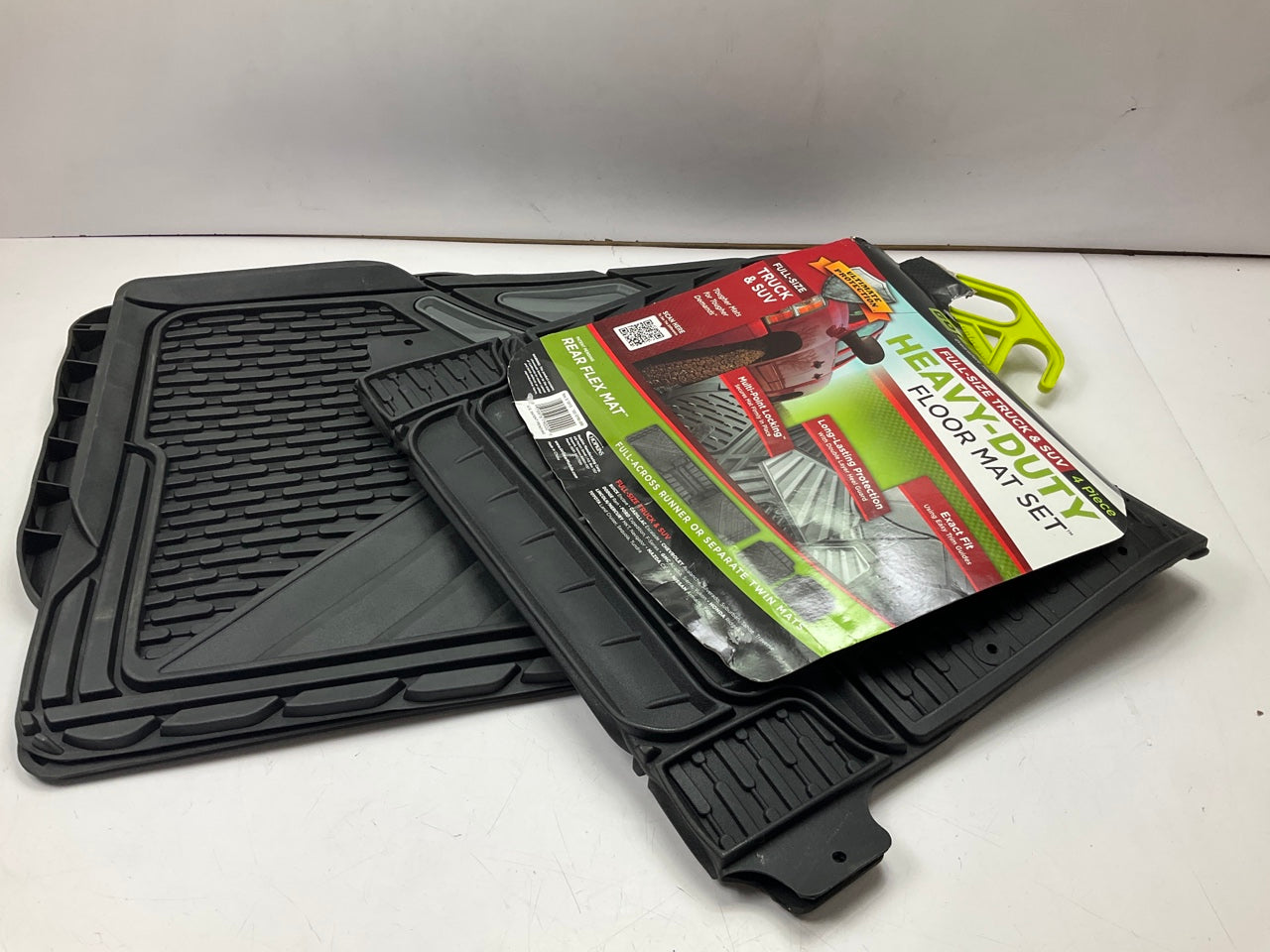 Hopkins 79000 27.5''x18.5'' Full Size Heavy Duty Black Floor Mats (4 Piece Set)