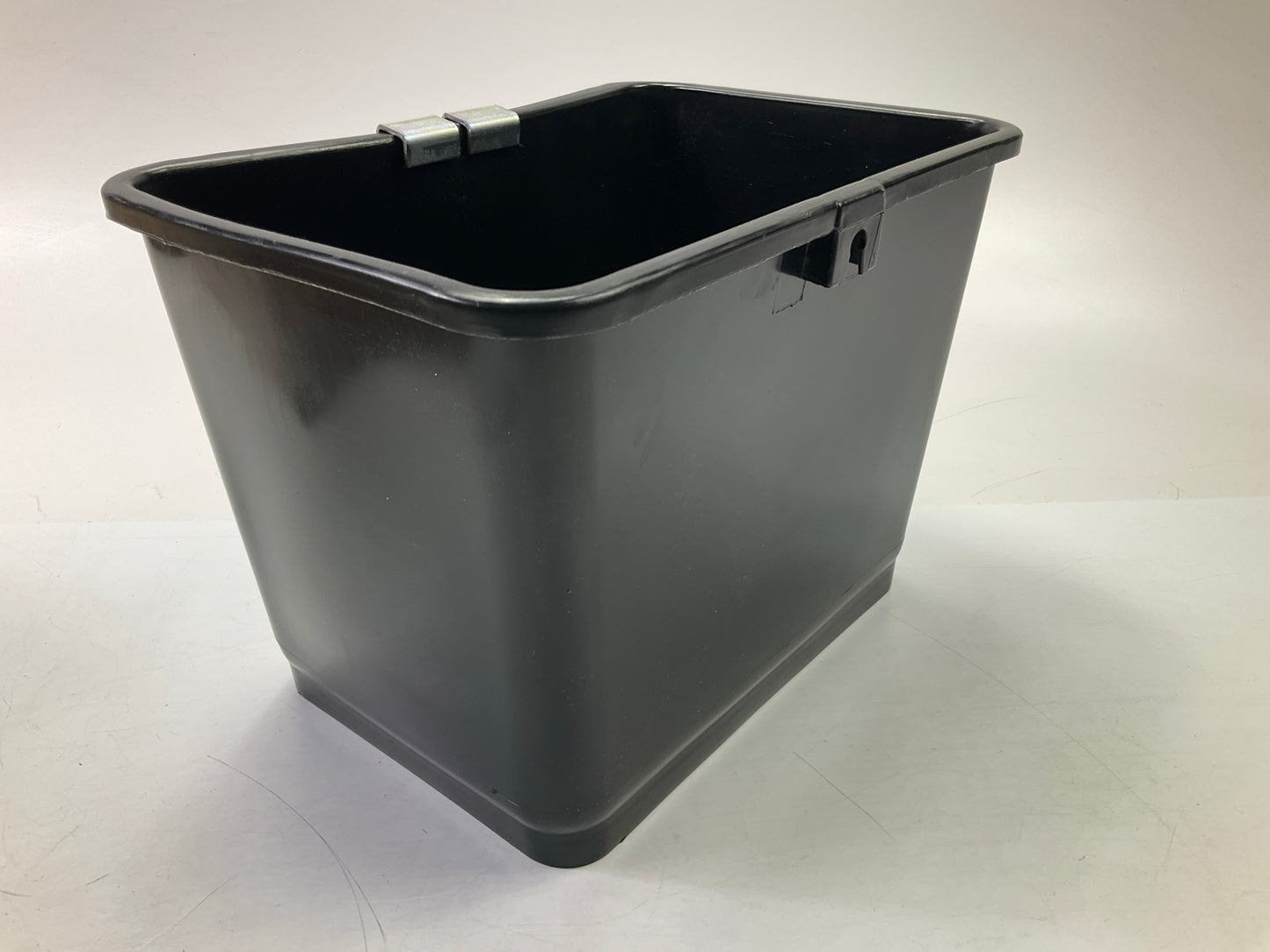 Hopkins Manufacturing 885 Squeegee Bucket Windshield Washer