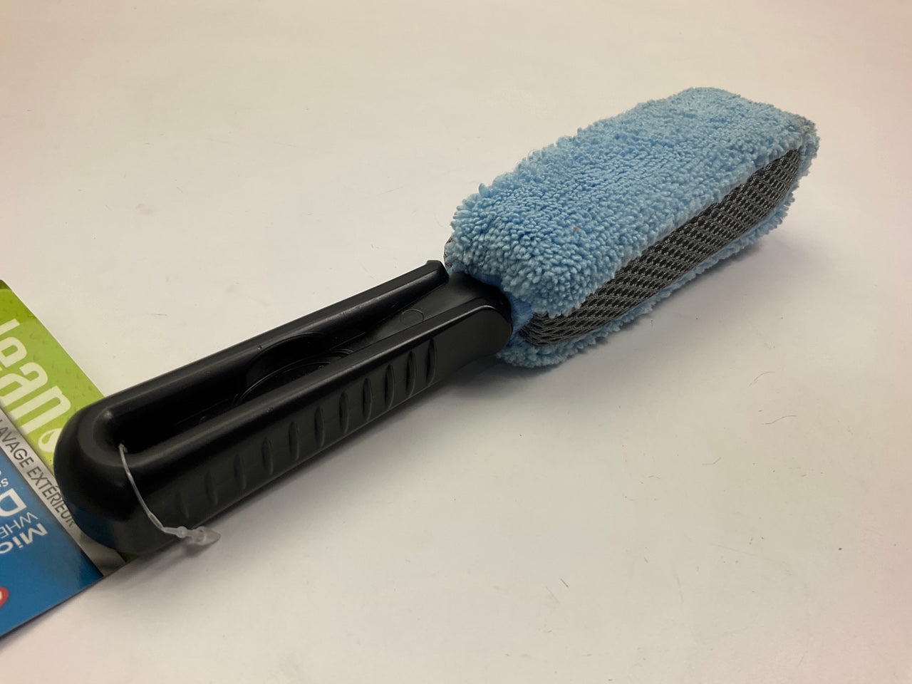 Hopkins 92017 Professional Microfiber Wheel Rim Auto Detailing Washing Brush