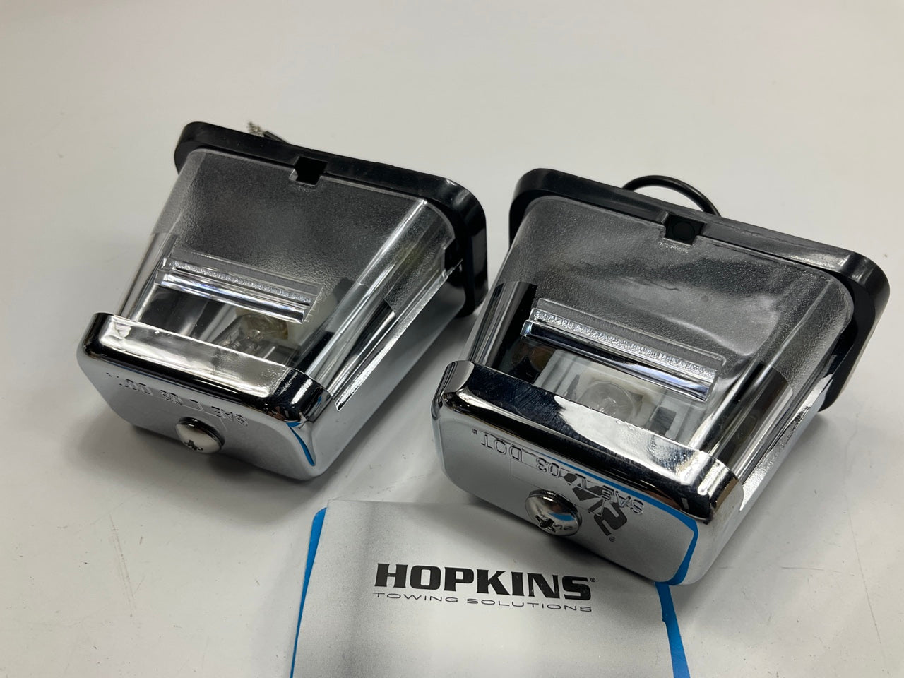 (2) Hopkins B170 License Plate Light Lamp, 12v, 1-wire, 1-3/4'' Stud Mount