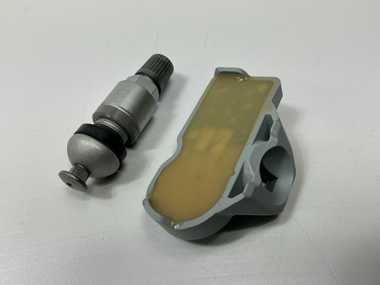 HUF RDE016V21 TPMS Tire Pressure Monitor Sensor
