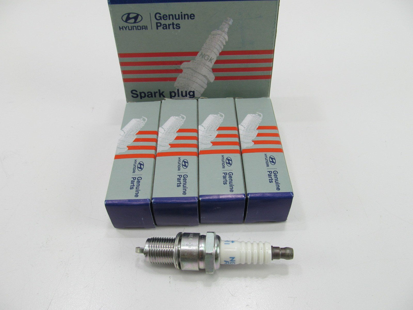 (4) GENUINE NGK PGR5C-11 Spark Plugs OEM For Hyundai  1881811051