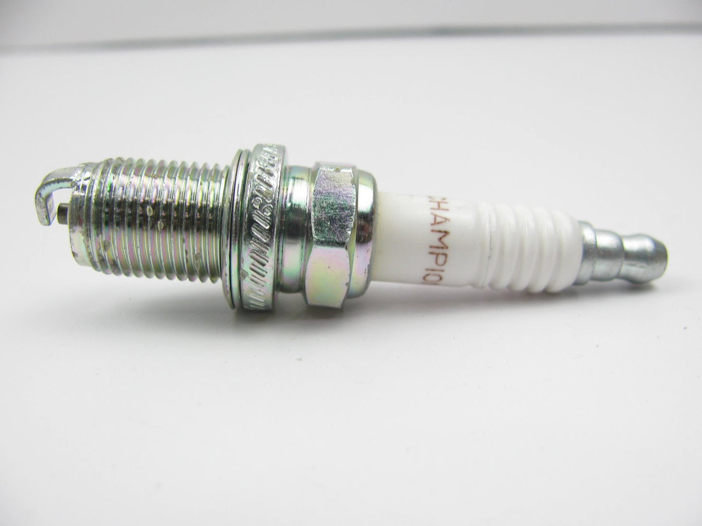 (1) NEW Single Spark Plug OEM For 2008-2010 Kia Rio, Rio5 1882311101 RC10YC4