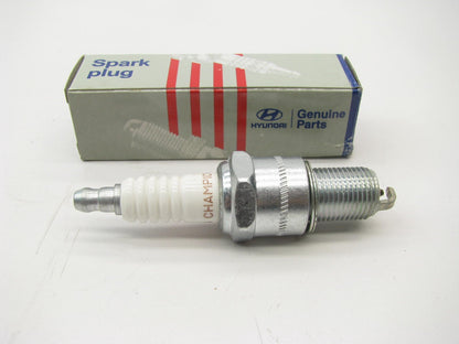 NEW GENUINE Spark Plug OEM For  2001-2004 Santa Fe  1995-2004 Sonata 2.4L 3.0L