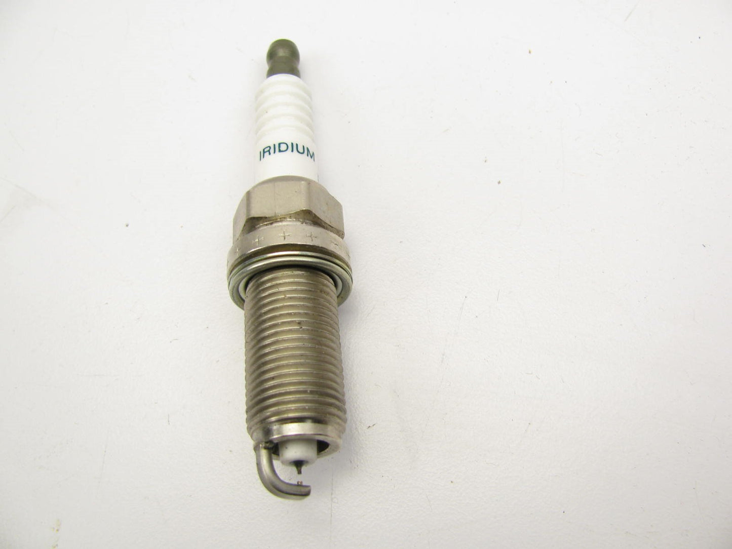 NEW GENUINE Spark Plug OEM For 09-13 Hyundai 2.0 2.4L 1884511160 DENSO FK16HQR11