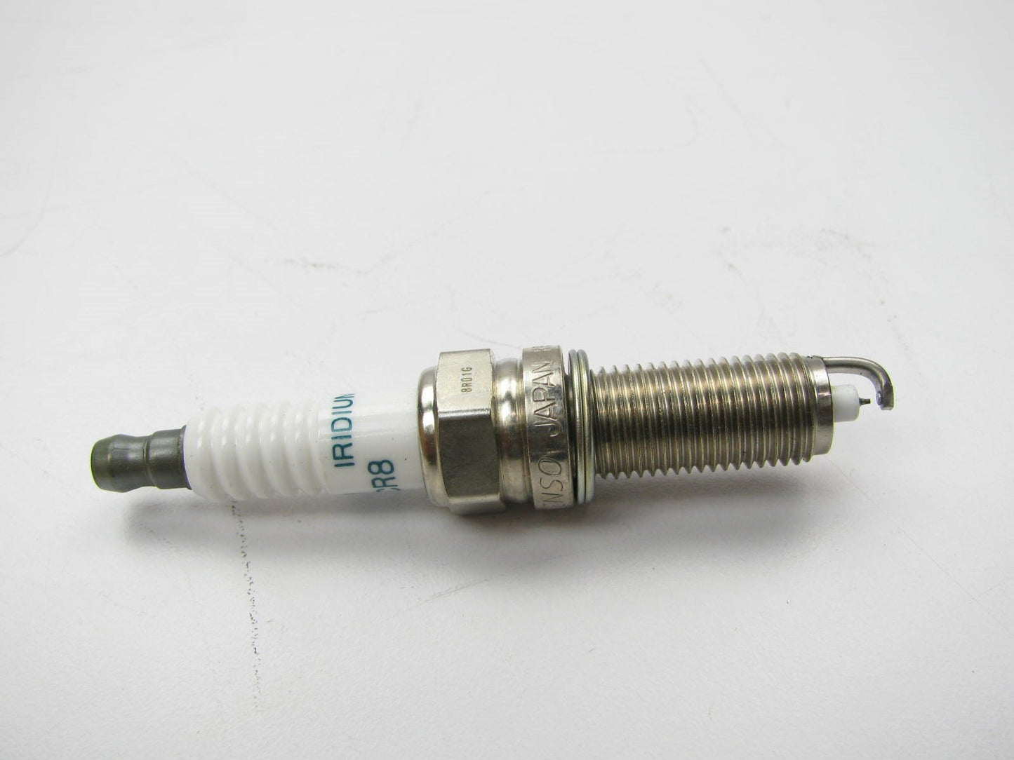 (1) NEW Denso ZXU22HCR8 Spark Plug OEM For Hyundai 1884708220