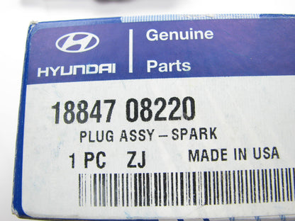 (1) NEW Denso ZXU22HCR8 Spark Plug OEM For Hyundai 1884708220