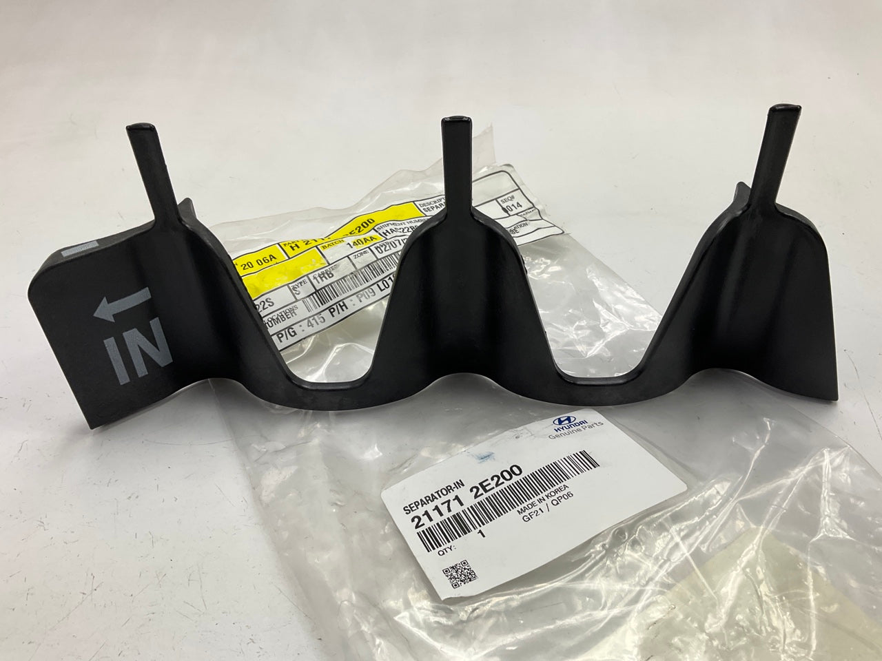 NEW Coolant Baffle Separator OEM For 16-18 Tucson, 14-16 Elantra 2.0L 211712E200