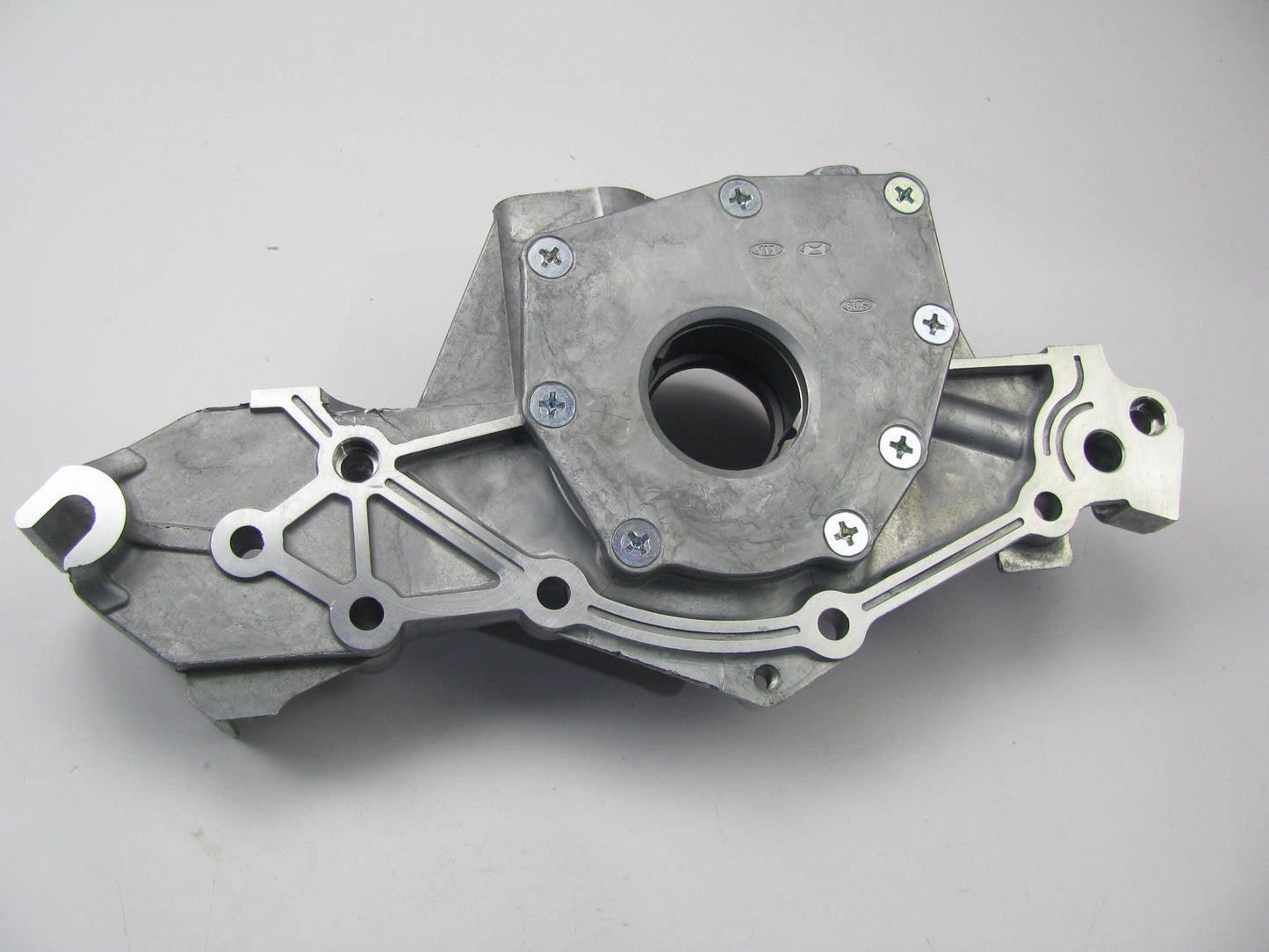 NEW GENUINE OEM For Hyundai 2.7L V6 Engine Oil Pump 2131037100