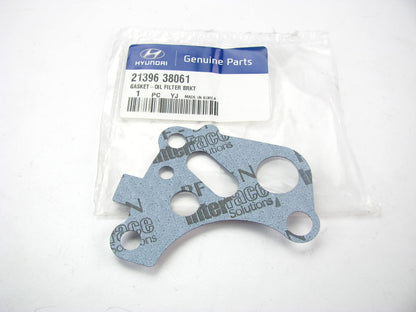 NEW GENUINE Engine Oil Filter Adpater Gasket OEM For 1999-2005 Hyundai 2.4L