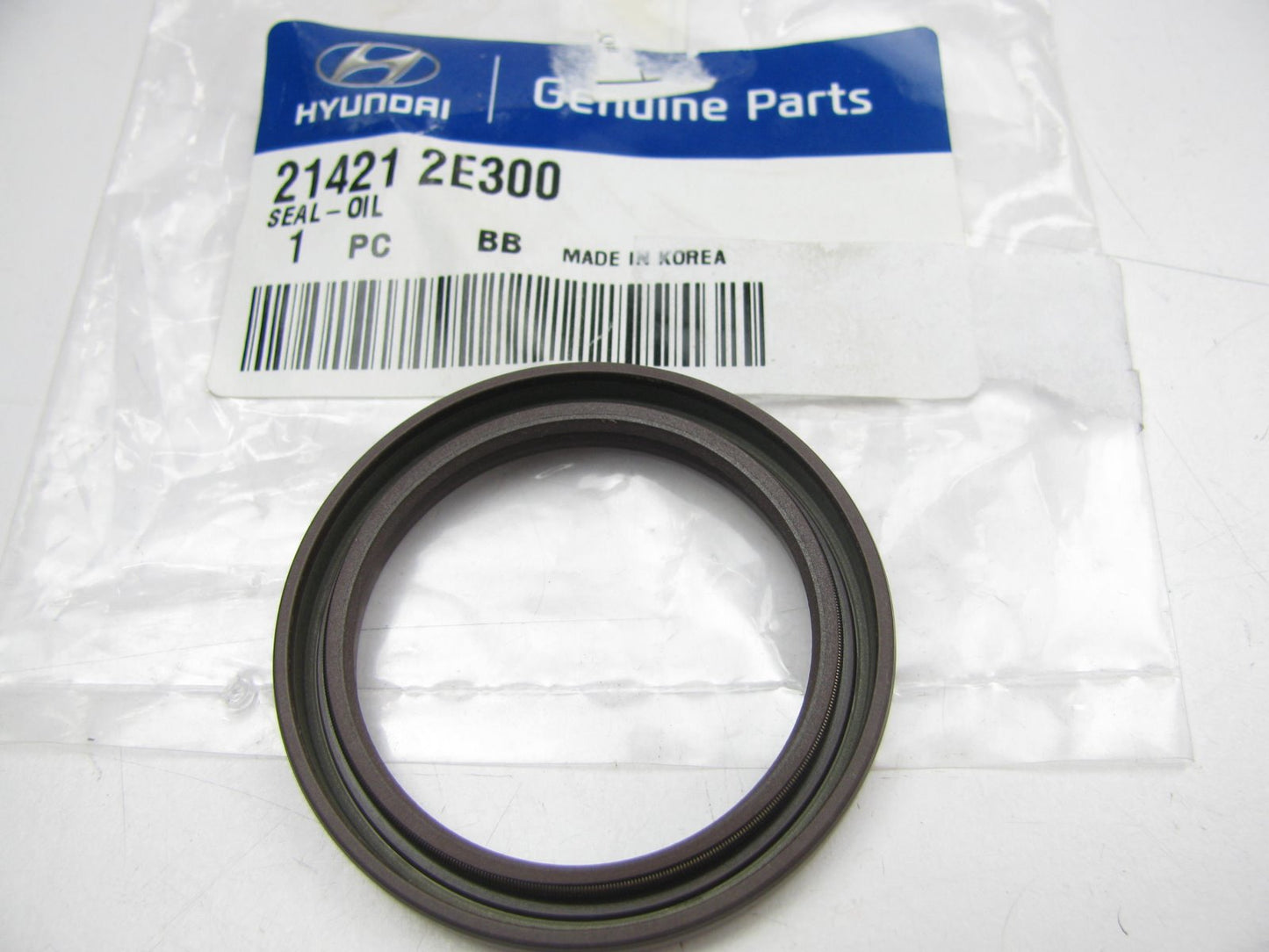 NEW GENUINE Engine Front Timing Cover Crankshaft Seal OEM For Hyundai 214212E300