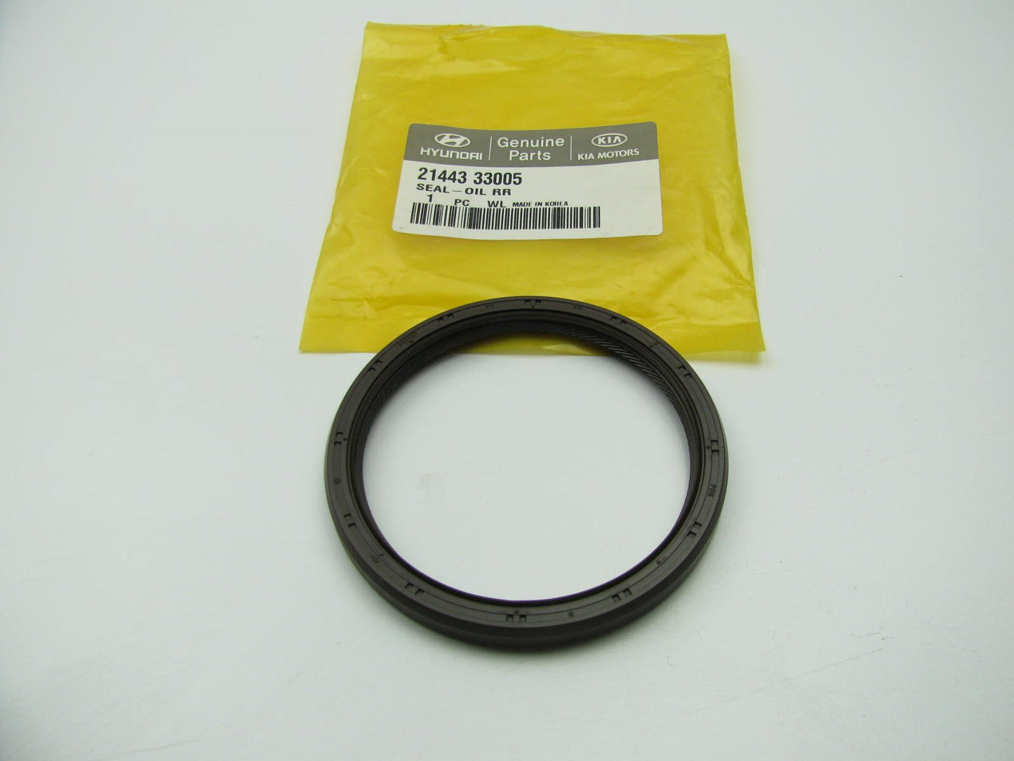 NEW - GENUINE Engine Crankshaft Seal Rear Main Seal OEM For Hyundai 2144333005