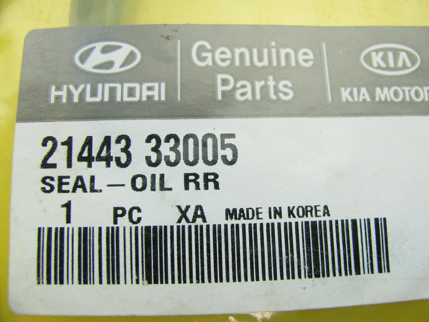 NEW - GENUINE Engine Crankshaft Seal Rear Main Seal OEM For Hyundai 2144333005