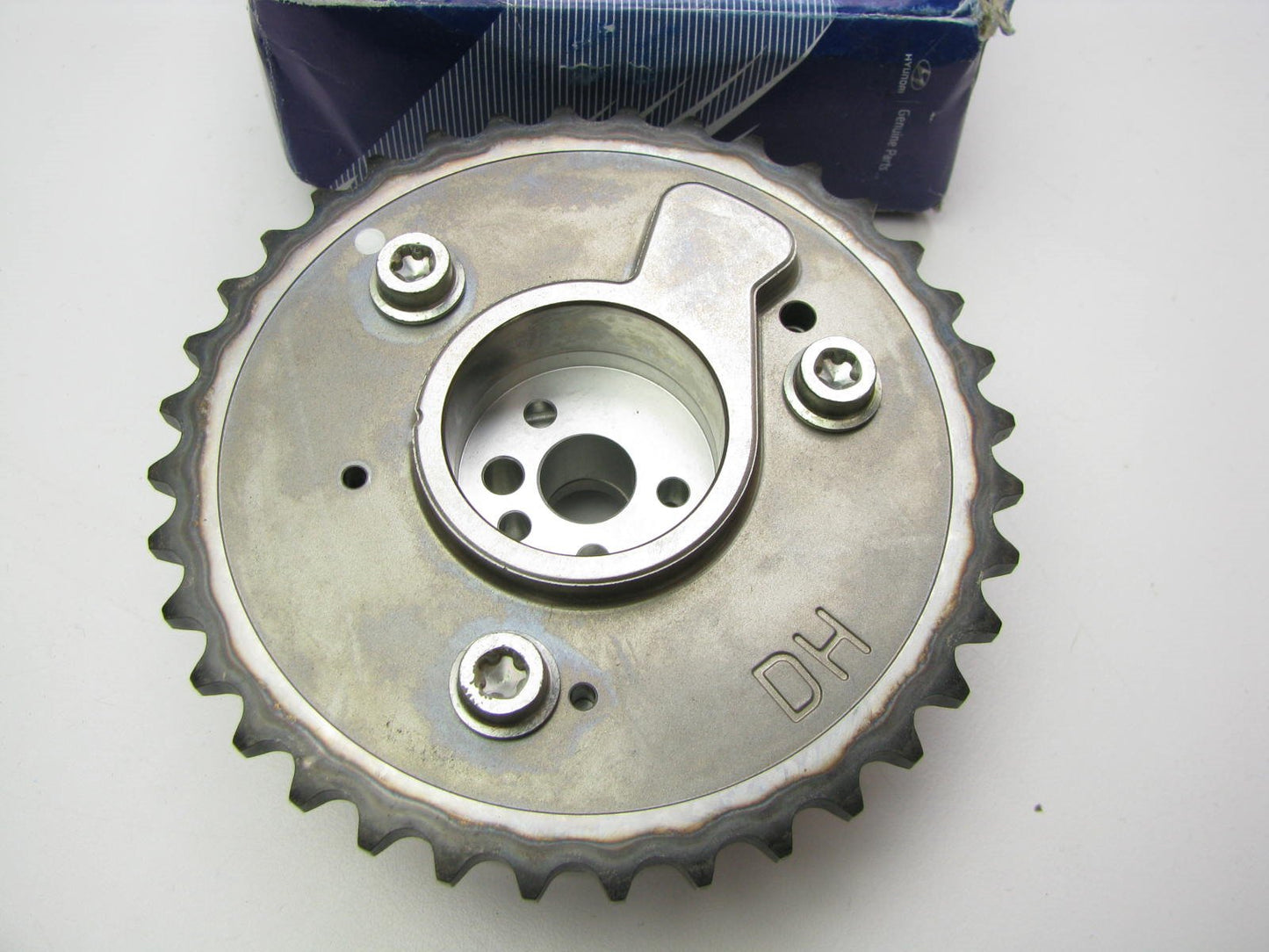 New CVVT Intake Variable Valve Timing Cam Actuator Gear For 2015-16 Hyundai 5.0L