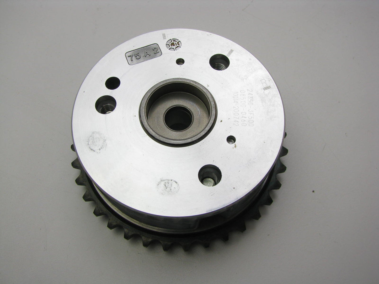 New CVVT Intake Variable Valve Timing Cam Actuator Gear For 2015-16 Hyundai 5.0L