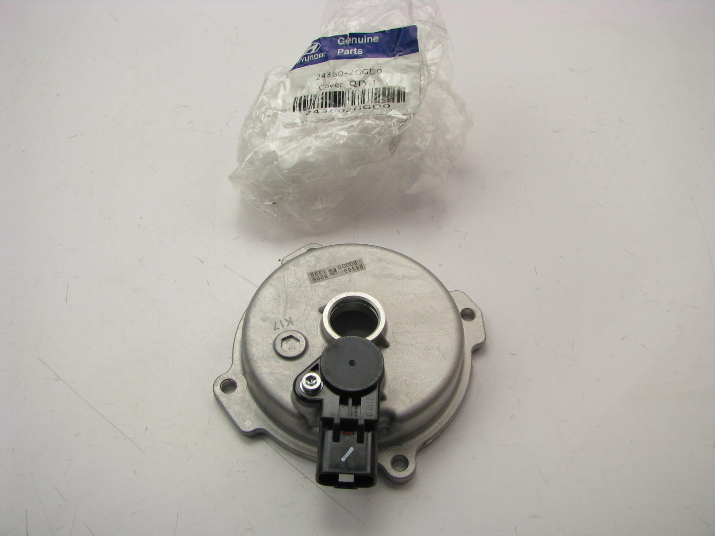 NEW GENUINE Intake Camshaft CVVT Cover W/ Sensor OEM 16-18 Santa Fe 15-18 Sonata