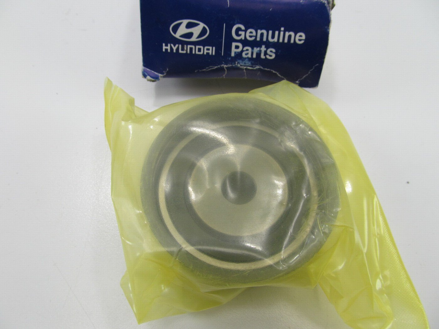 NEW - OEM ENGINE TIMING BELT TENSIONER PULLEY FOR HYUNDAI 2445038011