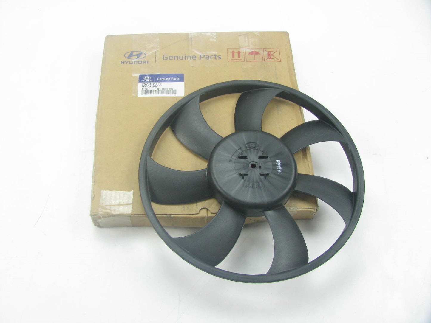 NEW GENUINE OEM Engine Cooling Fan Blade For Hyundai 2.0L 4-CYL ONLY 252312D000