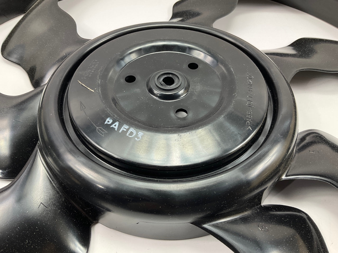 NEW - OEM 252313R000 Engine Cooling Fan Blade For Hyundai