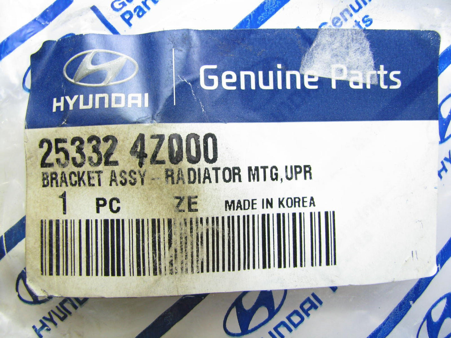 New Genuine Radiator Mounting Bracket Upper OEM For 2013-15 Santa Fe  2.4L 4-CYL