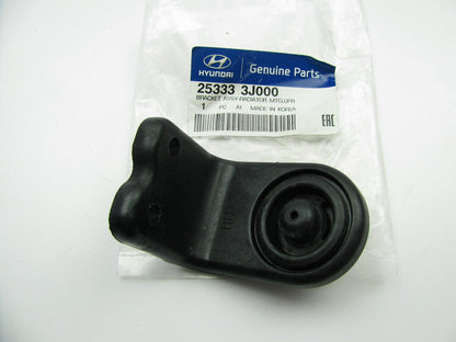 NEW Upper Right Radiator Mount Bracket OEM For 2007-2012 Hyundai Veracruz