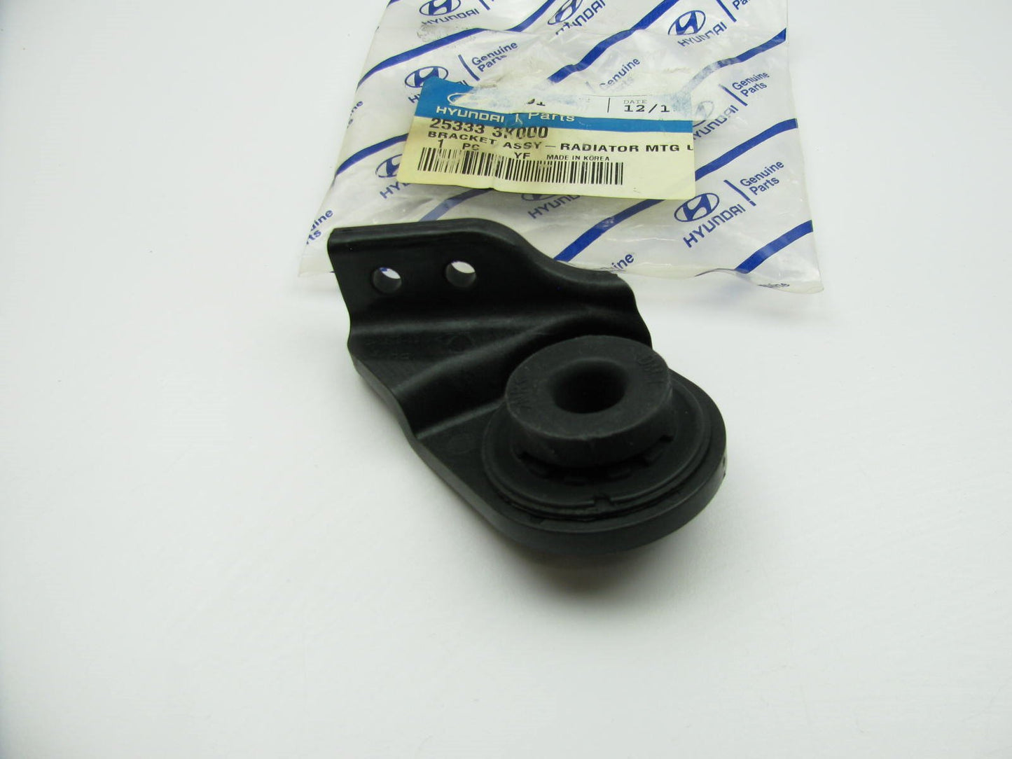 Radiator UPPER Mount Bracket  OEM For 2006-2010 Sonata 3.3L 253333K000