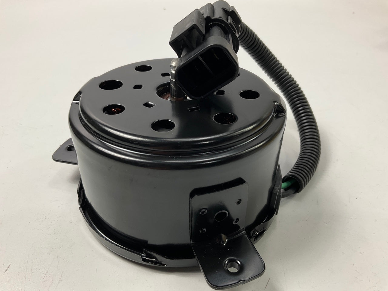 Engine Radiator Cooling Fan Motor OEM For 2001-2006 Hyundai Santa Fe 2538626100