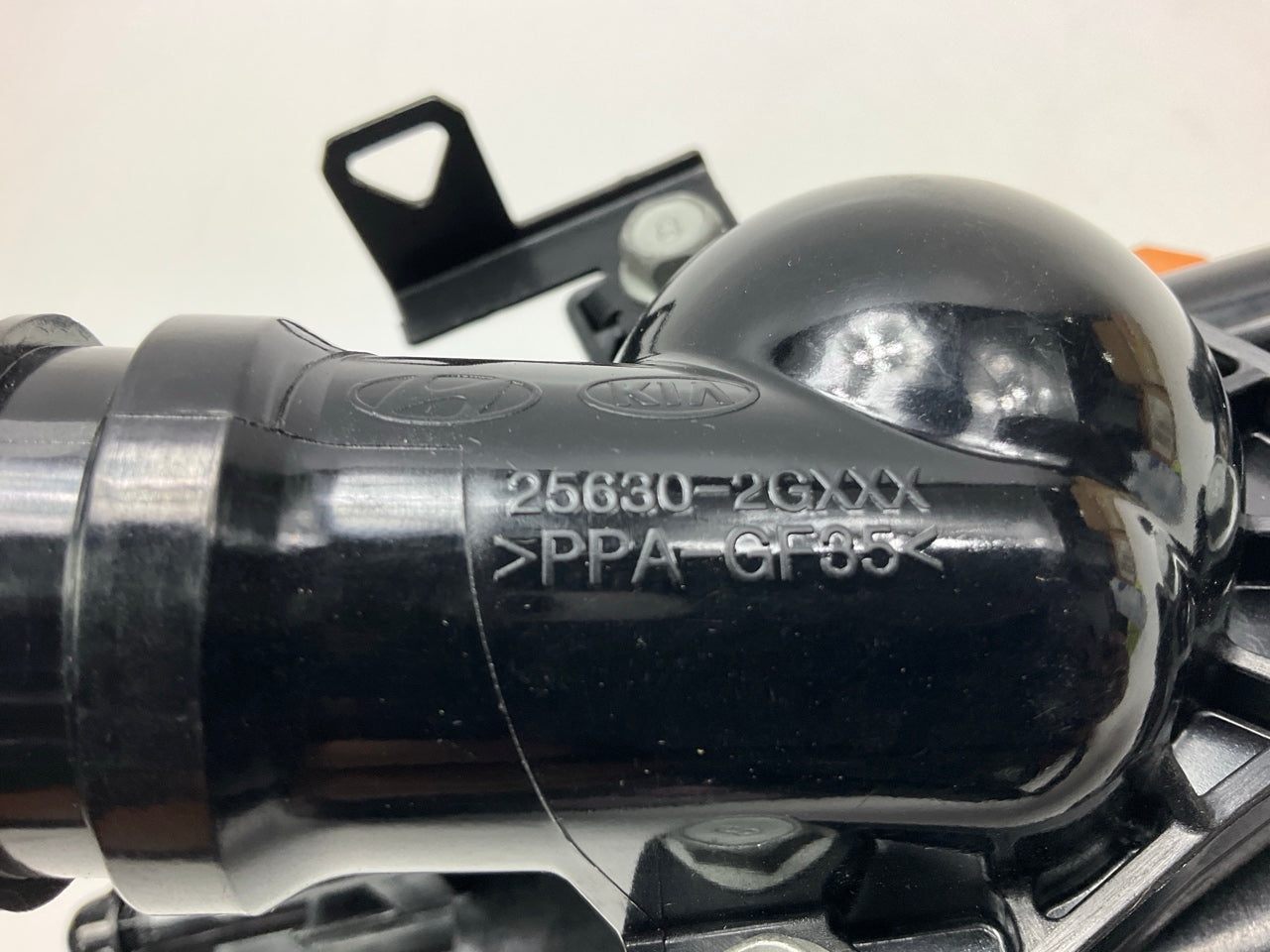 NEW Thermostat Housing Water Outlet OEM For 2012-2015 Sonata HYBRID 256002G670