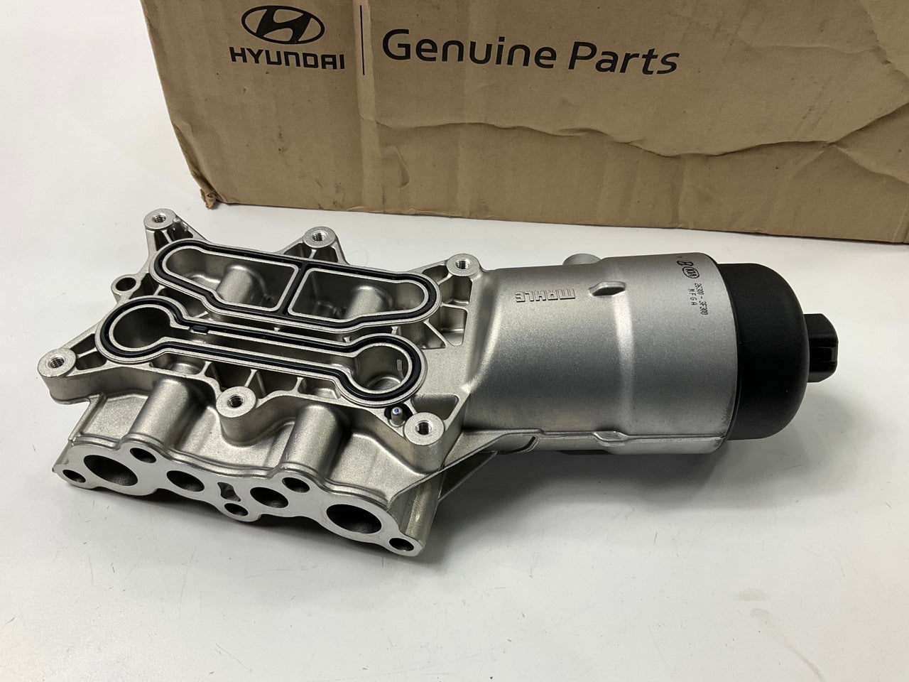 NEW GENUINE Engine Oil Filter Housing OEM For 11-16 Hyundai 5.0L V8 263103F300