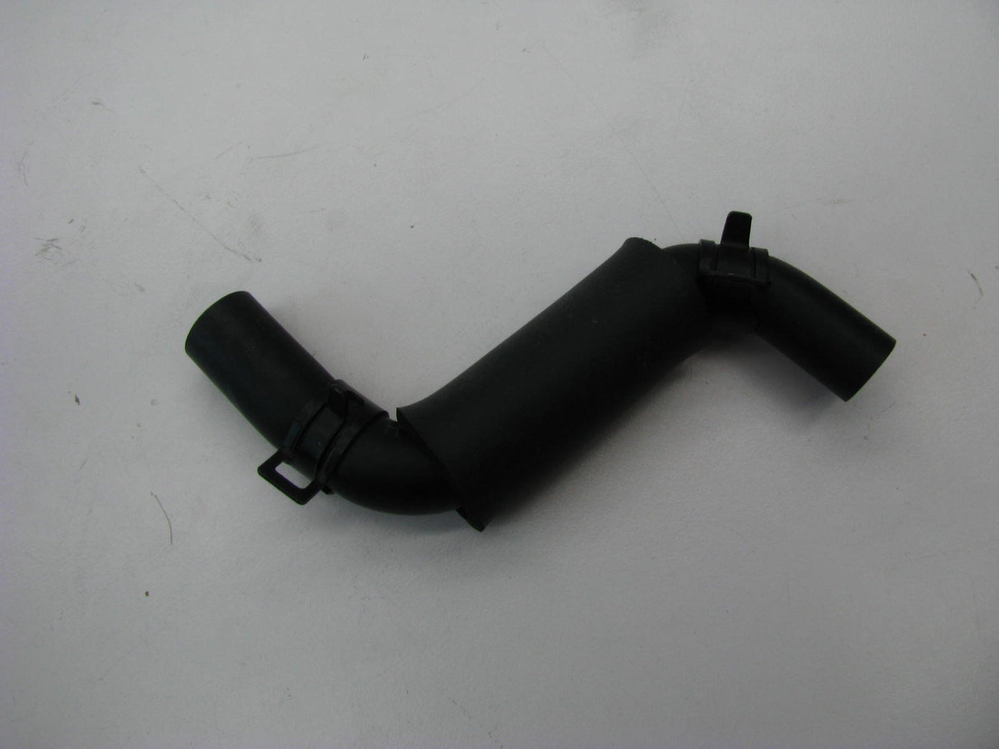 NEW GENUINE PCV Connector Hose Tube OEM For Hyundai 2672023550