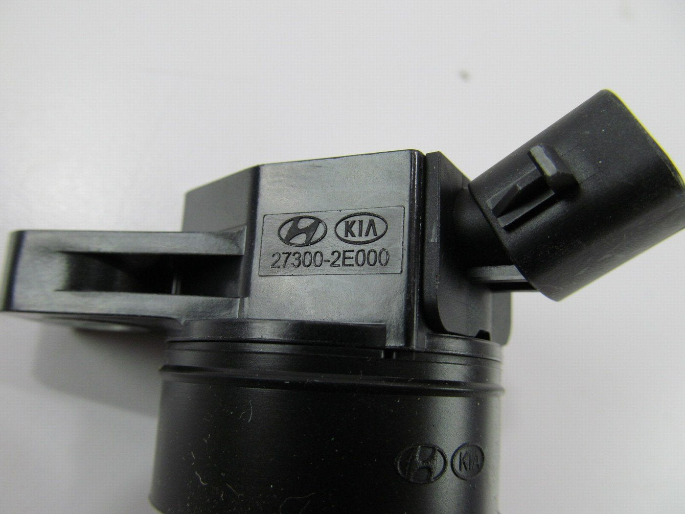 NEW GENUINE Direct Ignition Coil OEM For Hyundai 273002E000