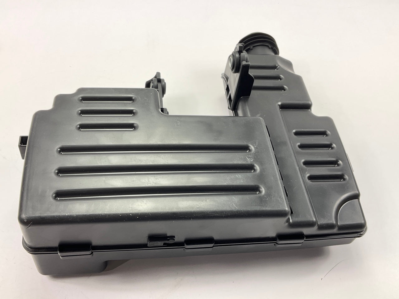 NEW Air Cleaner Air Intake Resonator OEM For 2020-2023 Hyundai Venue 28190K2100
