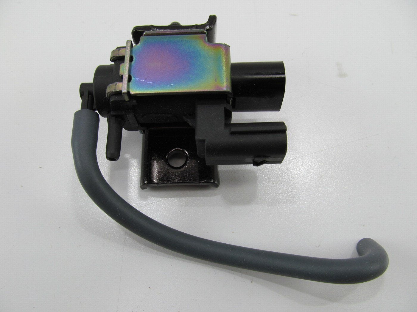NEW Vapor Canister Purge Valve Solenoid OEM For 12-17 Hyundai Accent, Veloster
