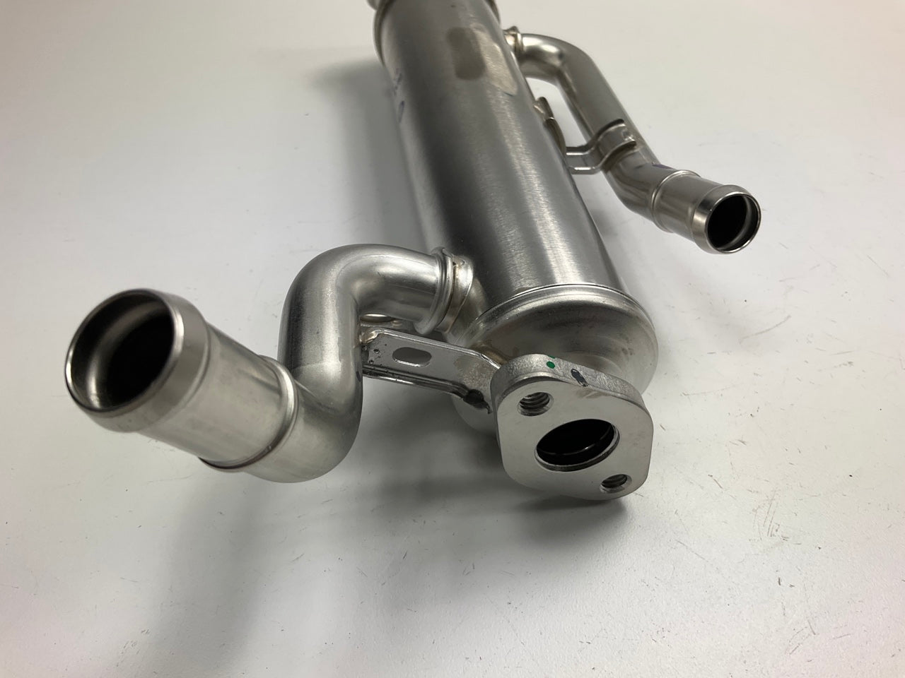 NEW GENUINE EGR Cooler OEM For 2016-2017 Hyundai Sonata 2.0L HYBRID 284602E900