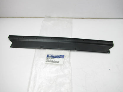 New Genuine Radiator Support Upper Baffle OEM For 2013-16 Veloster W/ Turbo Only