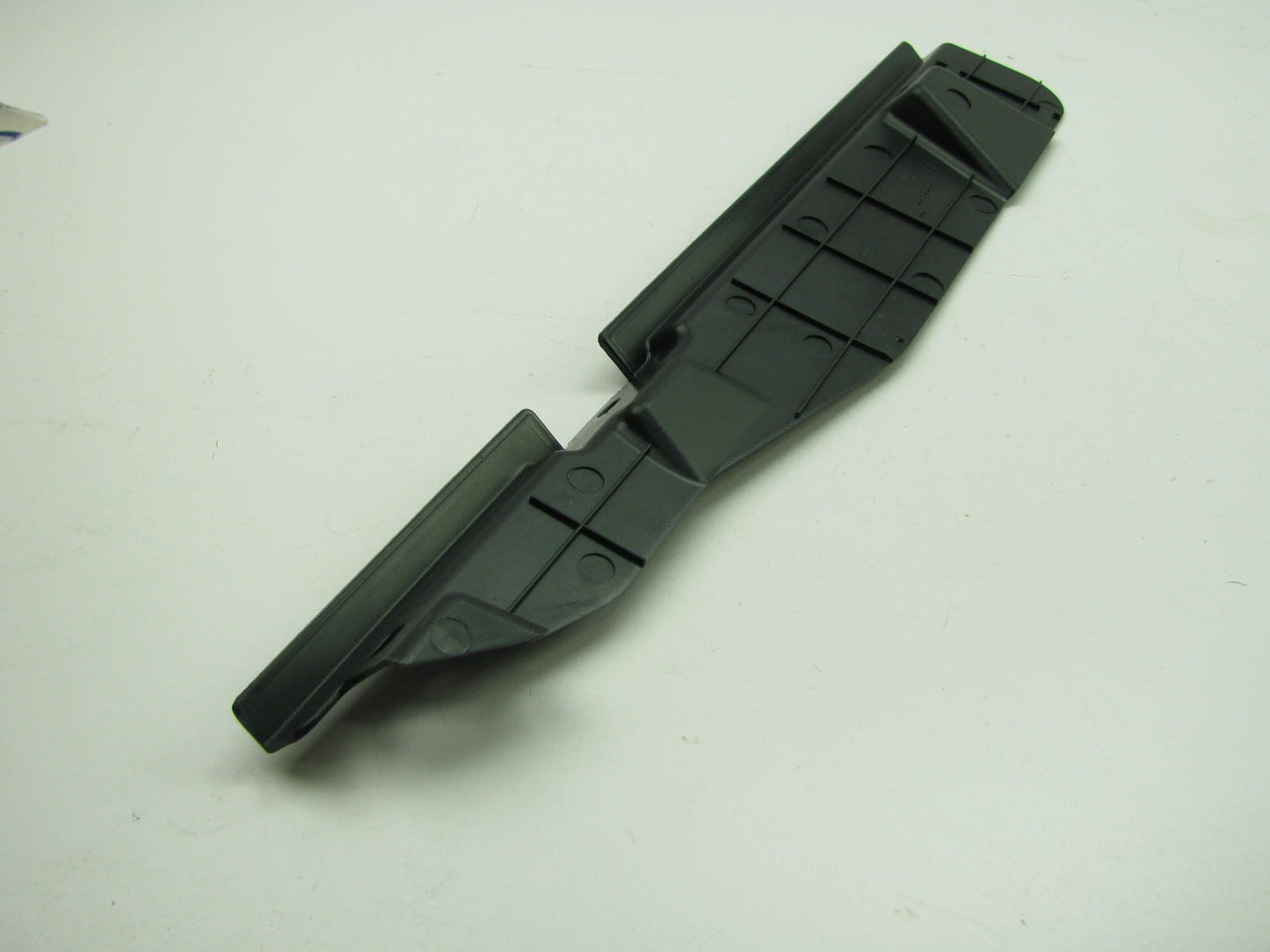 NEW OEM Left Radiator Support Air Baffle For 2006-08 Entourage, 2006-2014 Sedona