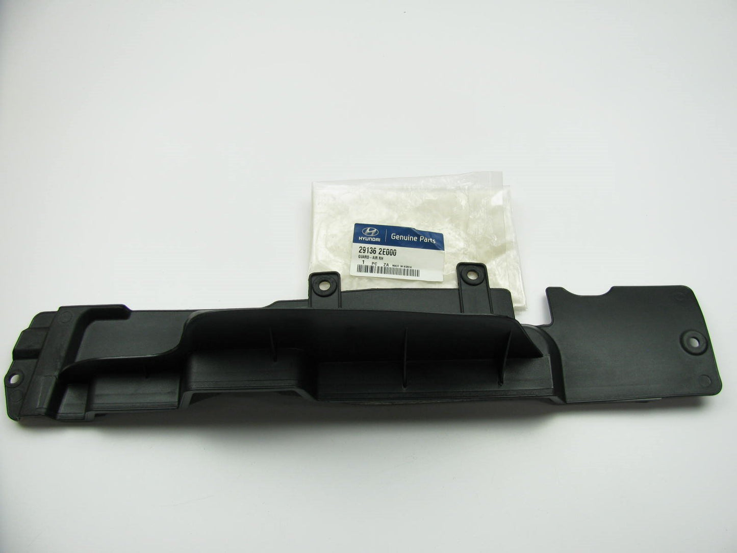Right Passengers Side Radiator Support Air Deflector Guide OEM For 05-09 Tucson