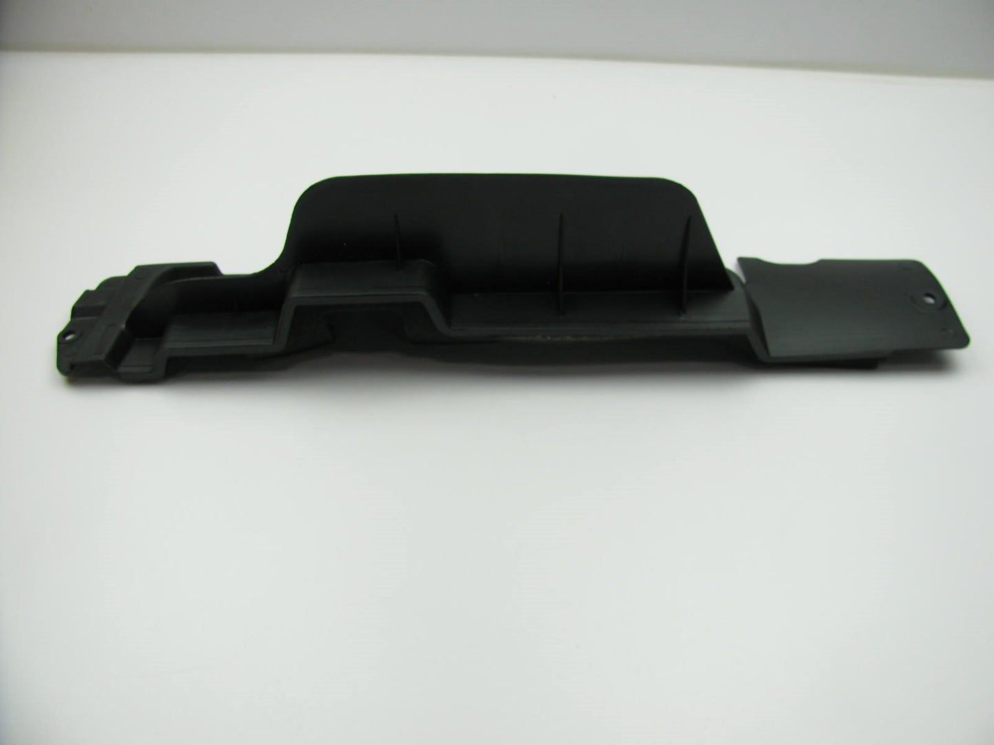 Right Passengers Side Radiator Support Air Deflector Guide OEM For 05-09 Tucson