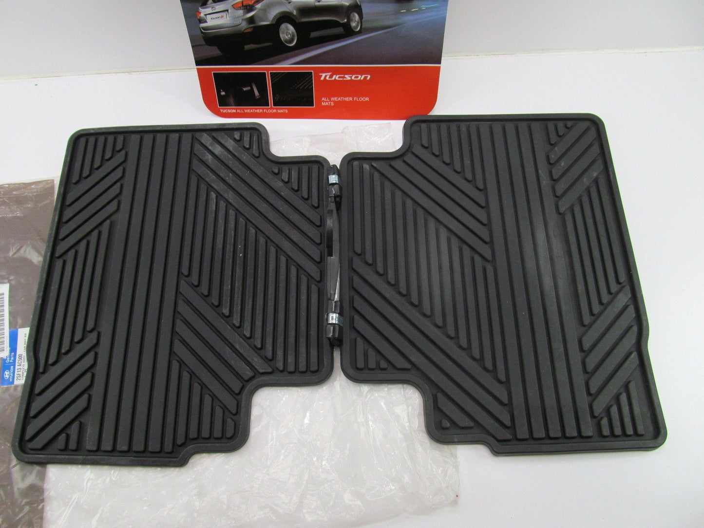 NEW - OEM 2SF13AC500 Rear Rubber Floor Mat Set For 2011-2015 Hyundai Tucson