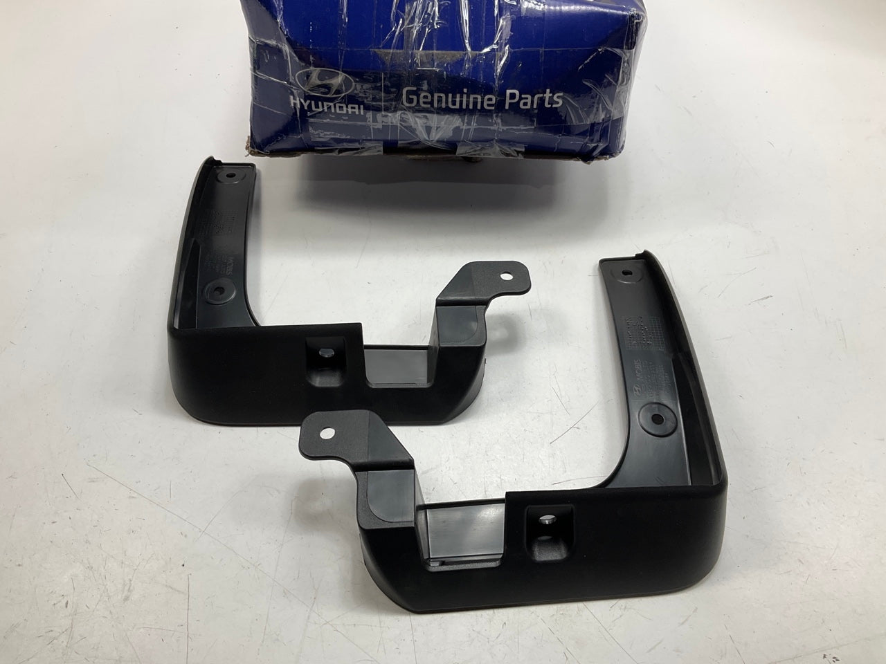 MISSING HARDWARE - Front Splash Mud Guards Set OEM For 12-17 Veloster 2VF46AC300