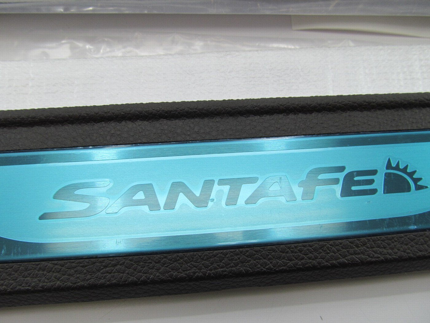 NEW - OEM 2WF45AB500NBC Door Sill Scuff Plates For 2011-14 Hyundai Santa Fe