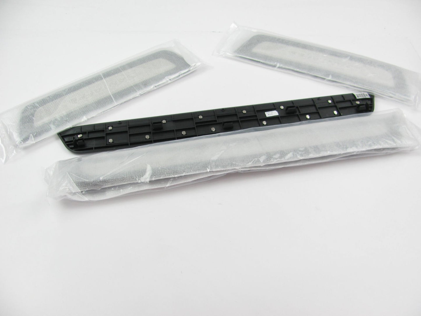 NEW Door Sill Set Scuff Protector Plates OEM For 2011-2014 Hyundai Santa Fe
