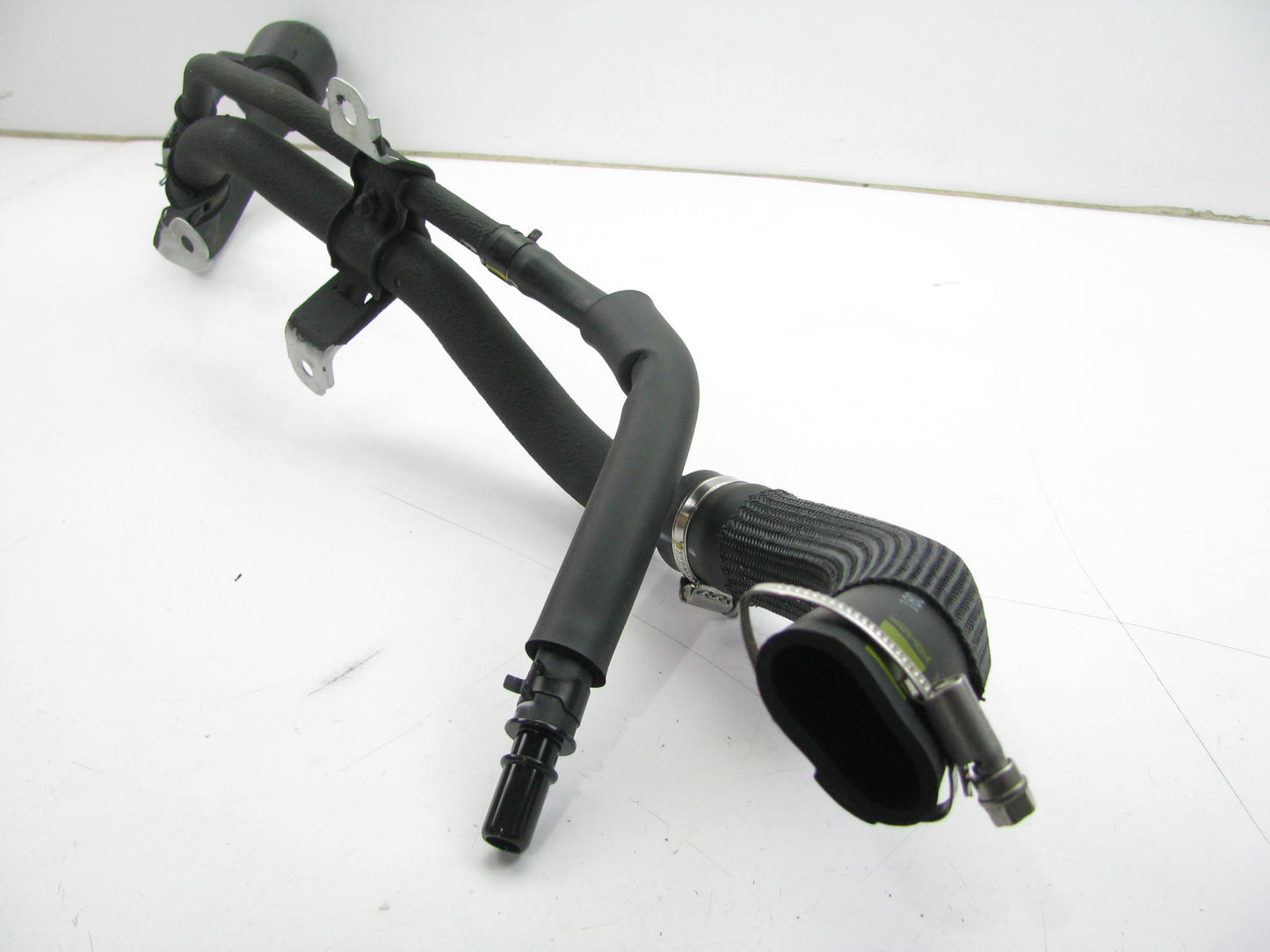 New OEM Fuel Filler Neck Hose Tube For 2019-2020 Hyundai Santa Fe 31030S2500