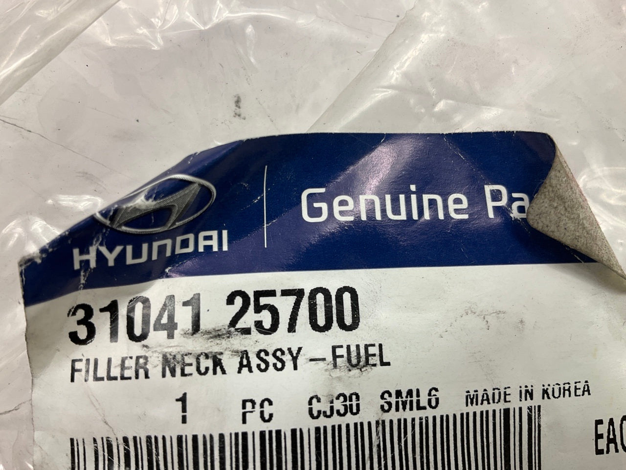 Fuel Filler Neck Gas Filler Tube OEM For 2003-2006 Hyundai Accent 3104125700