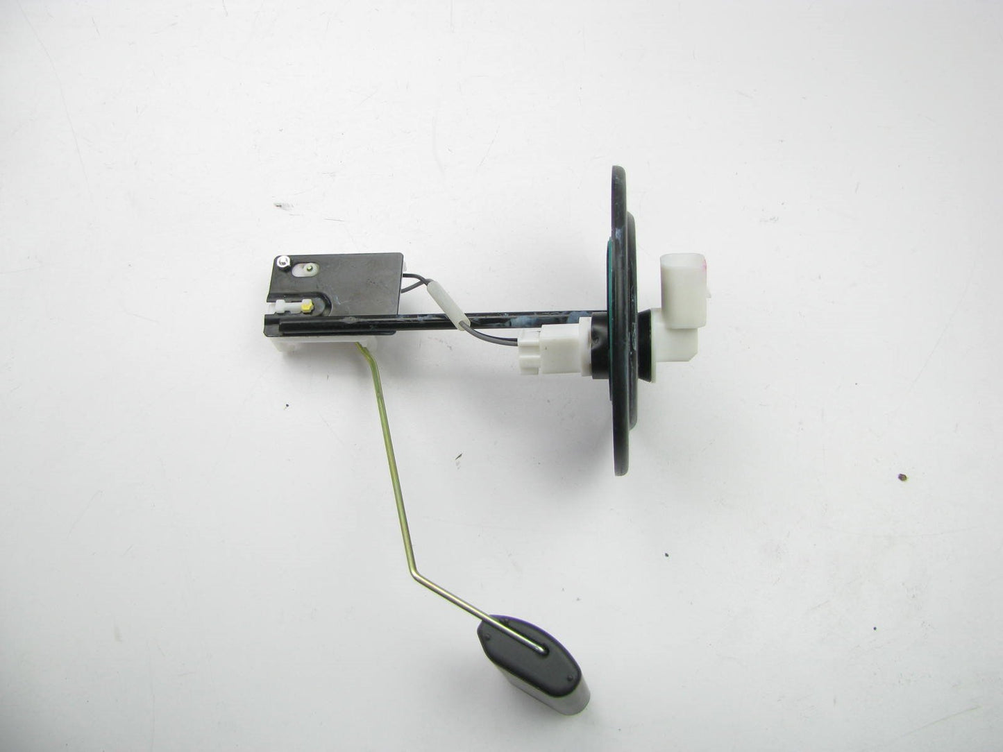 New Genuine OEM Fuel Level Sending Sender Unit For 2009 Genesis 3.8L 311303M000