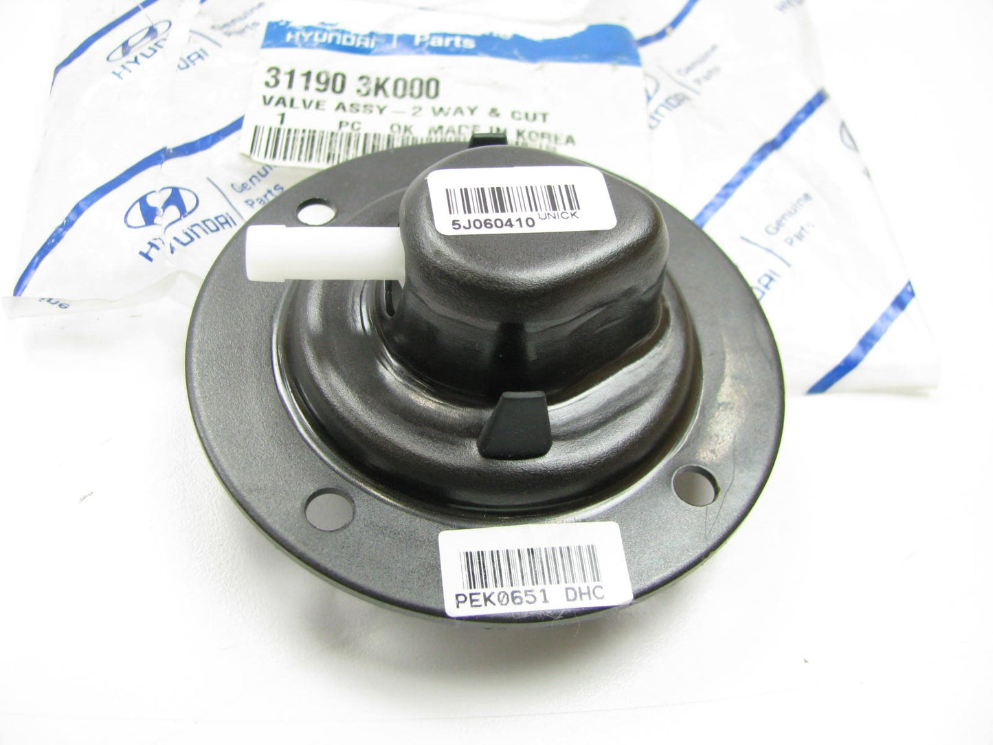 NEW - OEM 311903K000 Fuel Gas Tank 2 Way Cut Off Valve For 2005 Hyundai Sonata